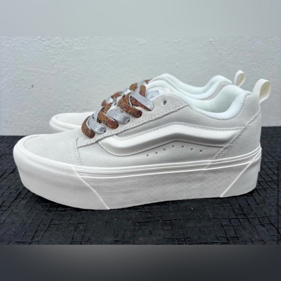 VANS Knu Stack Skate Shoes Lace Up Platform white Puffy Sneakers W 9.5 M 8 NEW - Picture 2 of 13